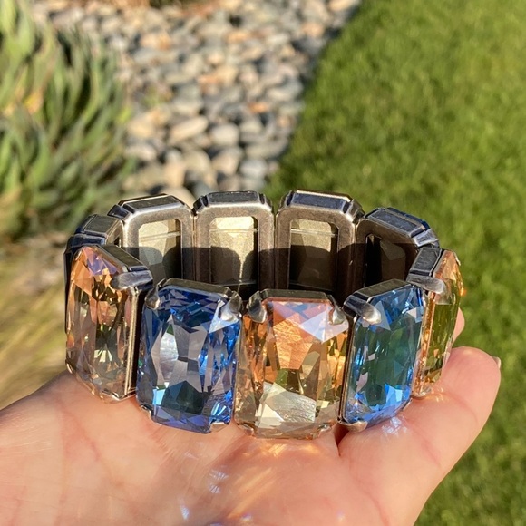 Silicone Stretch Bracelet  With Aurora Octagon 27x18.5mm - Picture 7 of 9